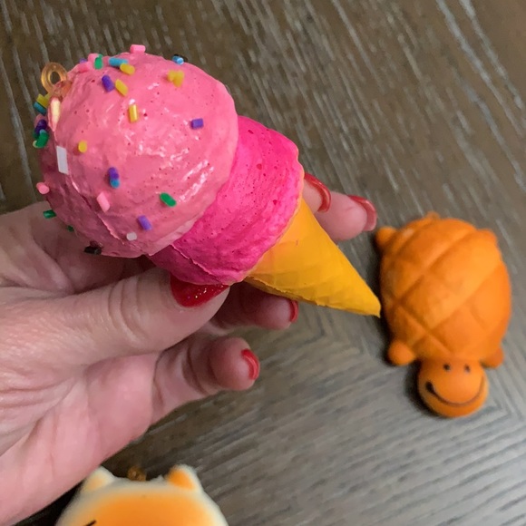 Bundle of 15 squishes - Picture 15 of 17